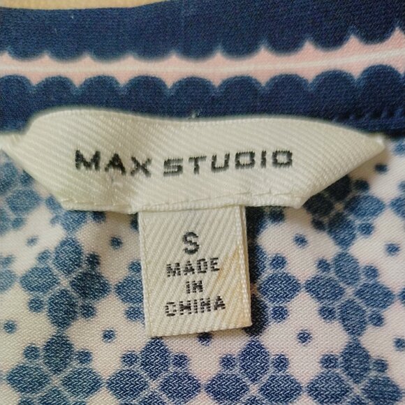 Print Wrap Dress with Border Design - Picture 8 of 9